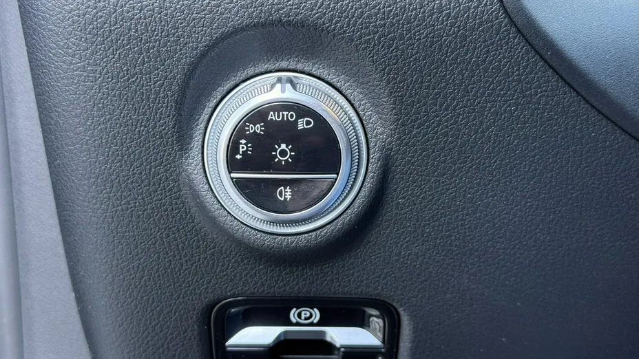 MERCEDES-BENZ C Klasa -