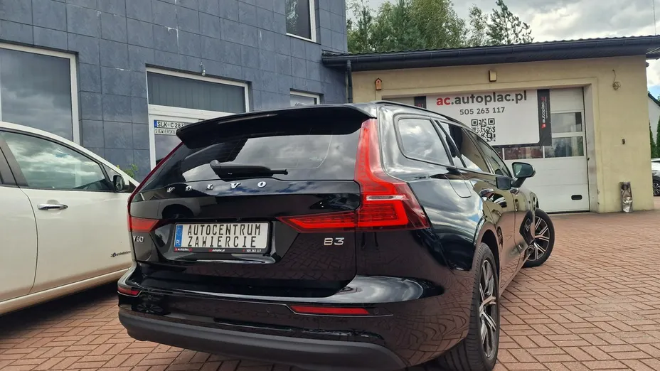 VOLVO V60 -