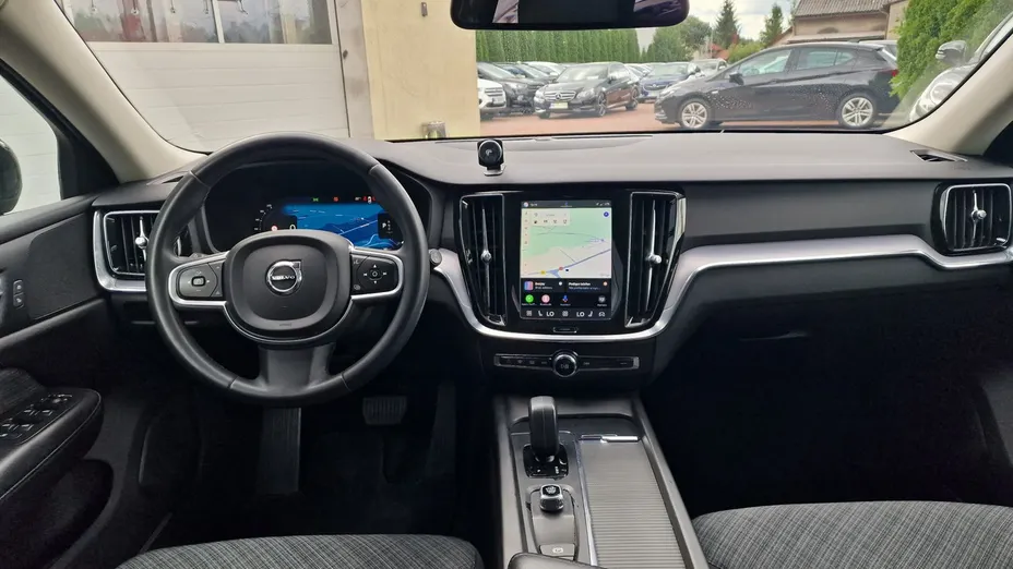 VOLVO V60 -