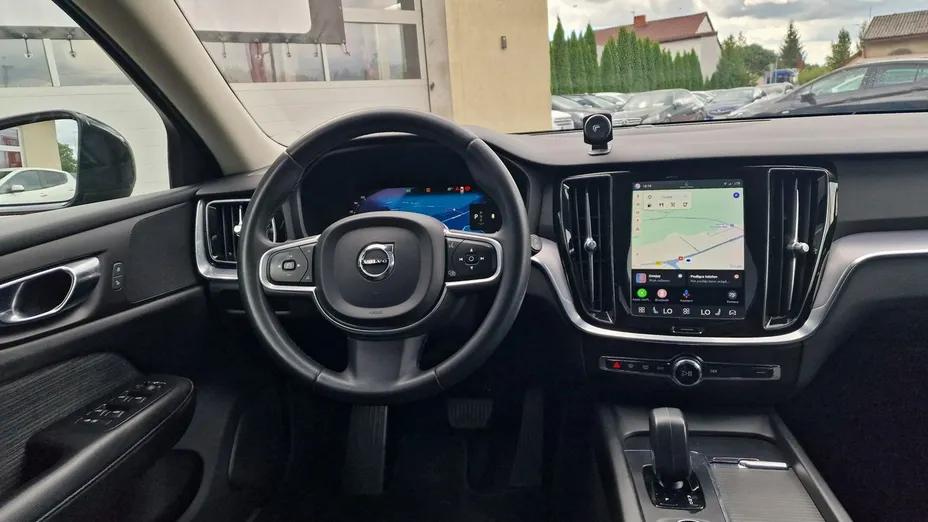 VOLVO V60 -