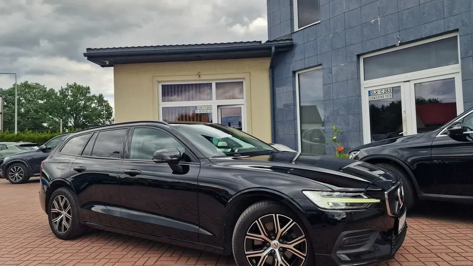 VOLVO V60 -