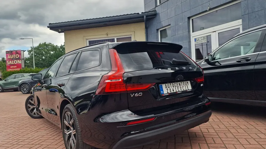 VOLVO V60 -