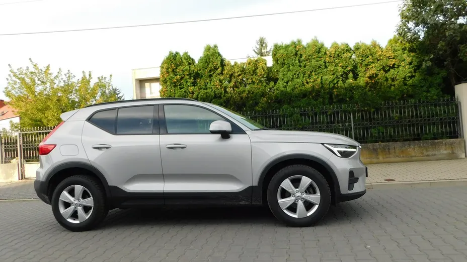 VOLVO XC40 -