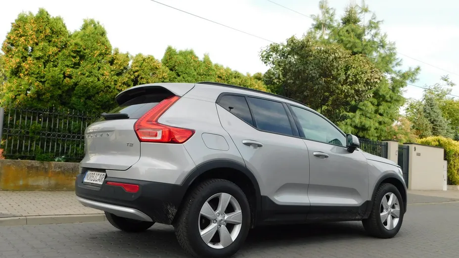 VOLVO XC40 -
