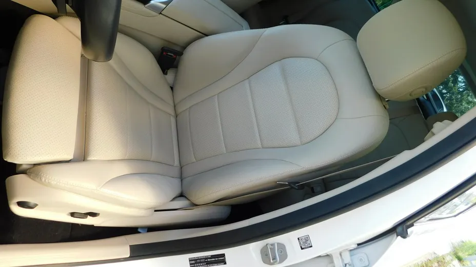 MERCEDES-BENZ GLC -