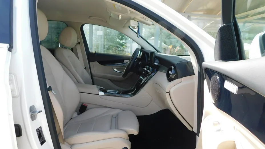 MERCEDES-BENZ GLC -