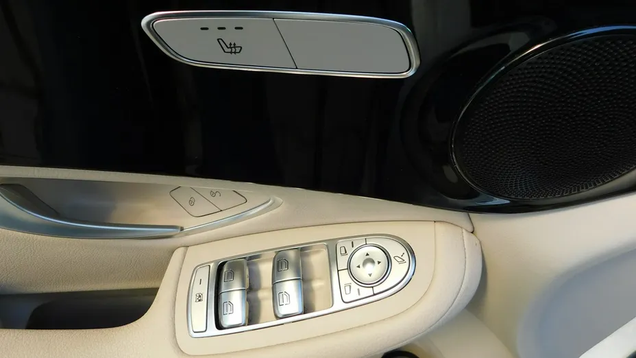 MERCEDES-BENZ GLC -
