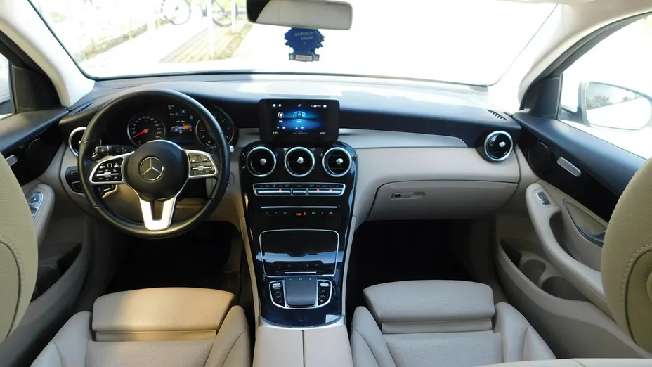 MERCEDES-BENZ GLC -