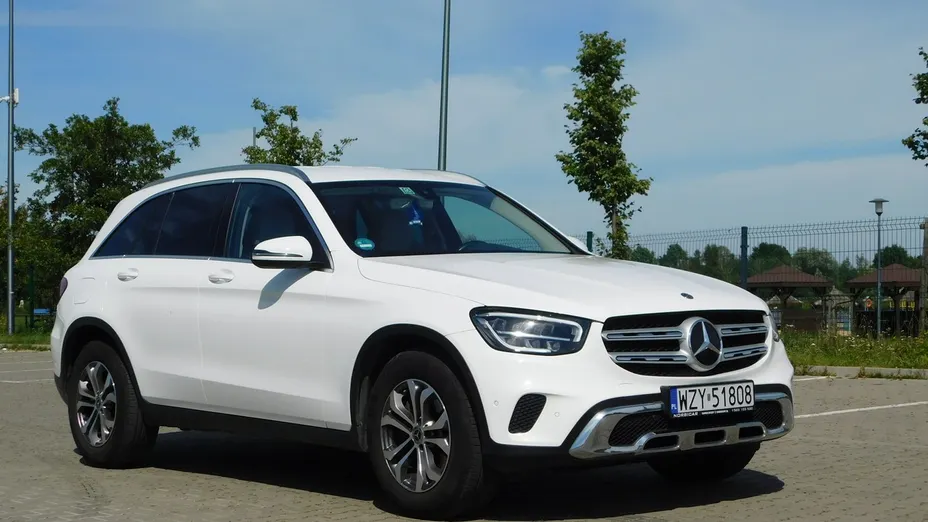 MERCEDES-BENZ GLC -