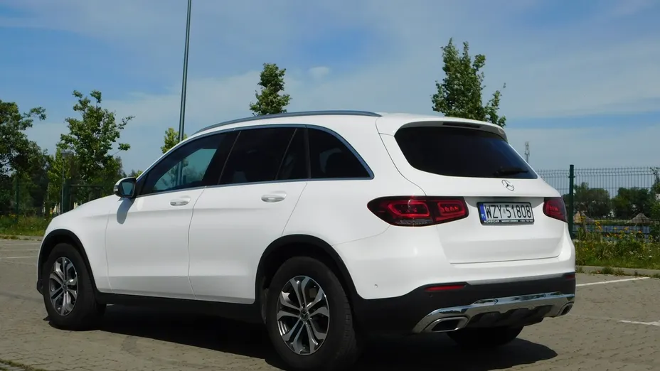 MERCEDES-BENZ GLC -