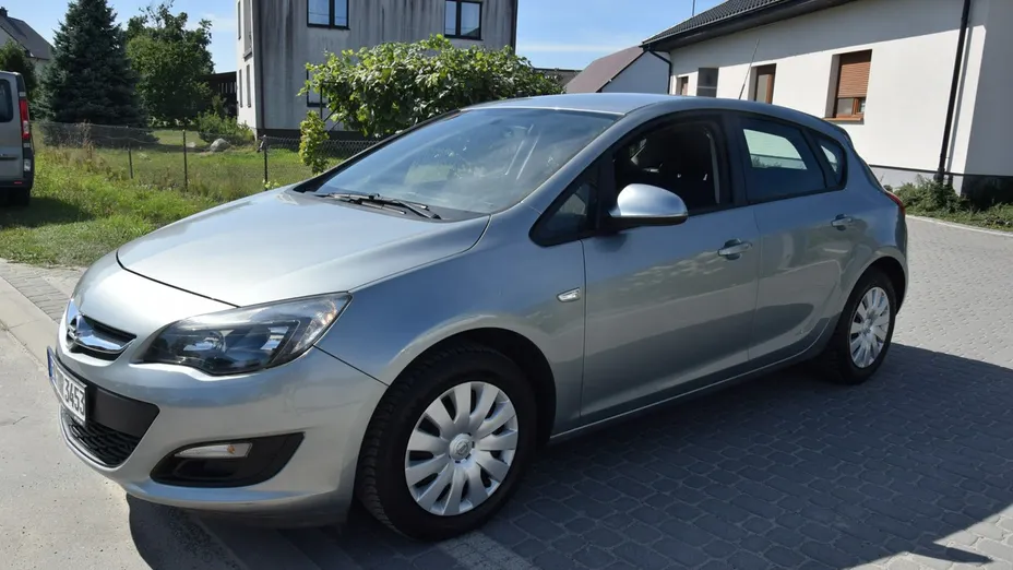 OPEL Astra -