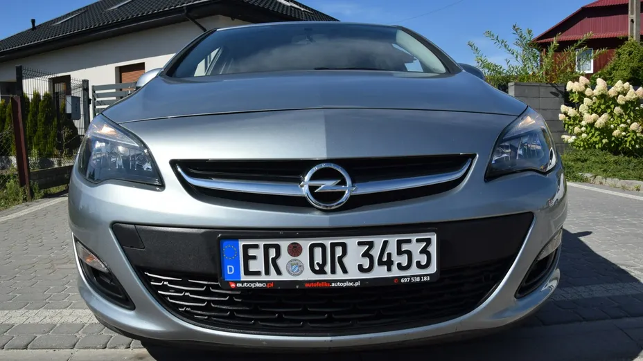 OPEL Astra -