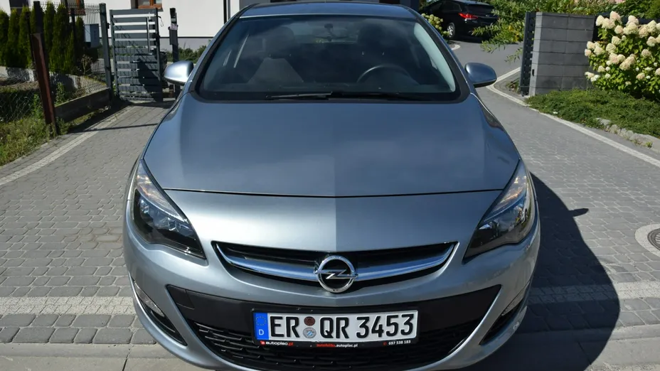 OPEL Astra -