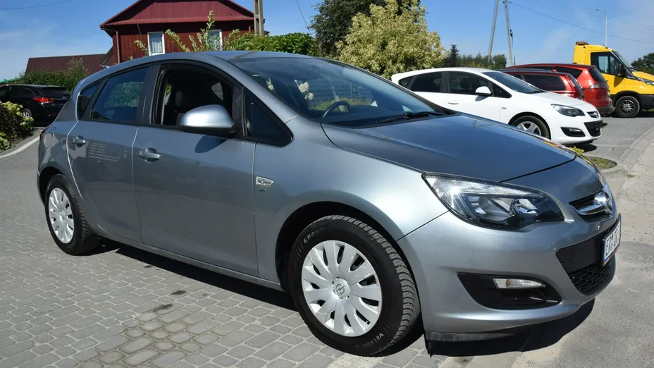 OPEL Astra -