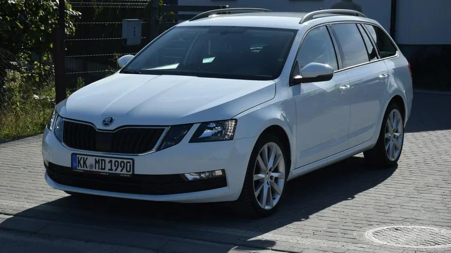SKODA Octavia -