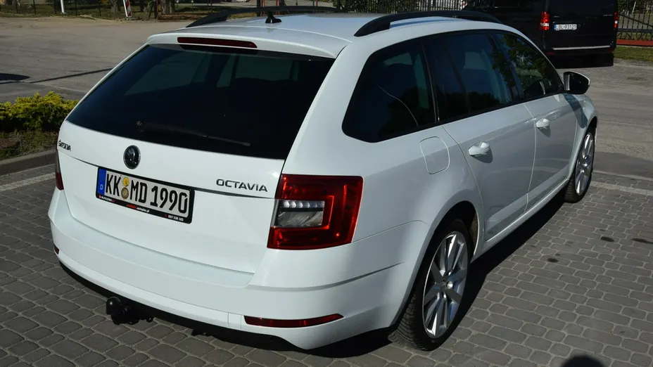 SKODA Octavia -