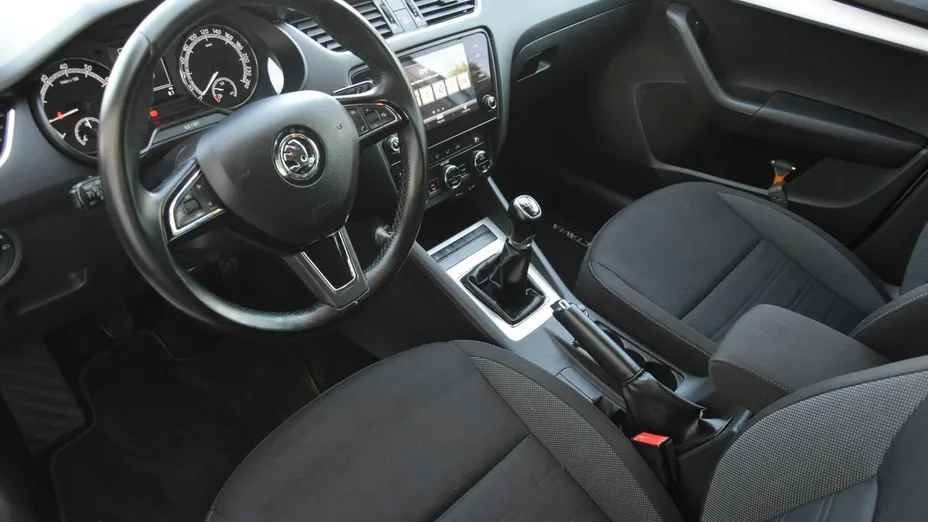 SKODA Octavia -