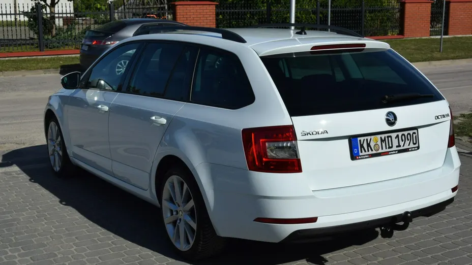 SKODA Octavia -