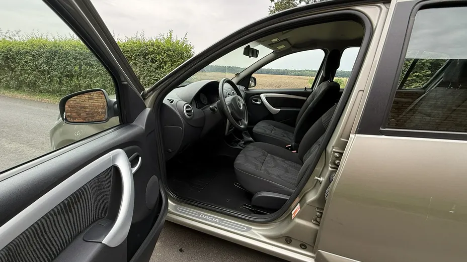 DACIA Sandero -