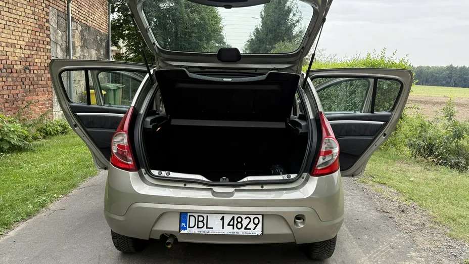 DACIA Sandero -