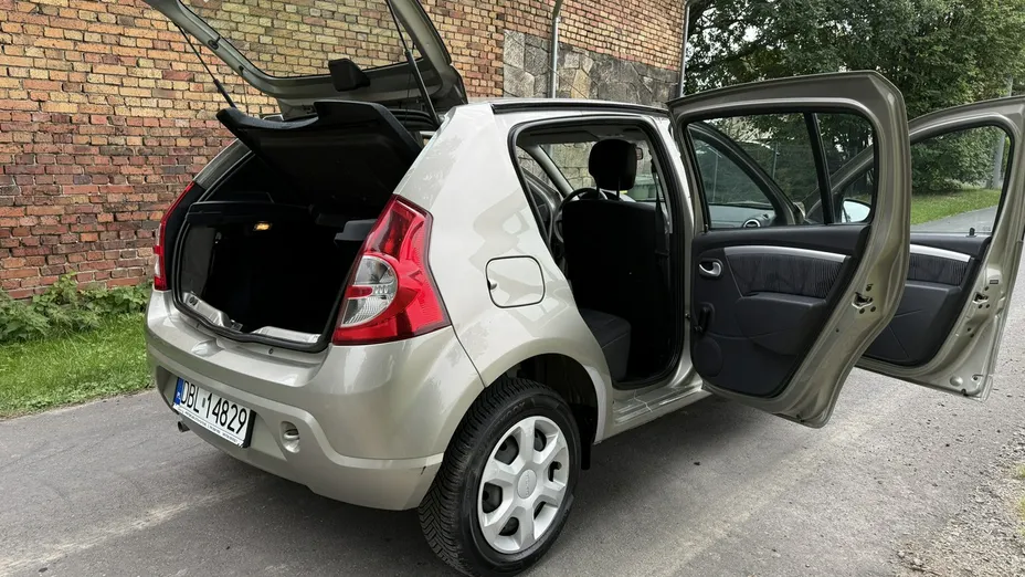 DACIA Sandero -
