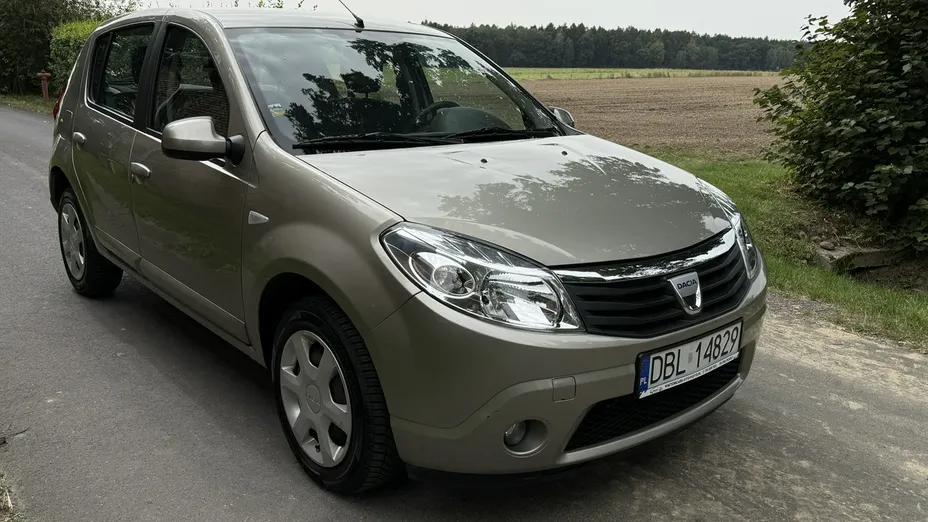 DACIA Sandero -