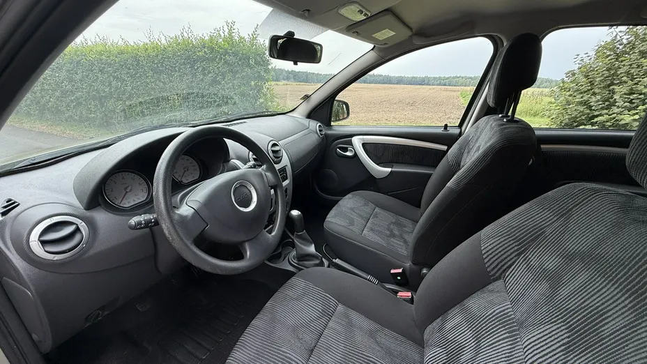 DACIA Sandero -