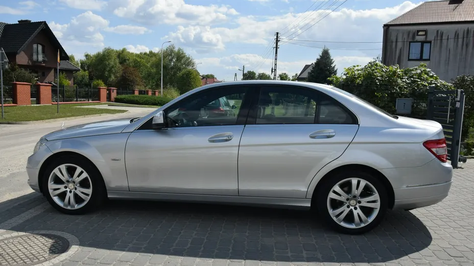 MERCEDES-BENZ C Klasa -