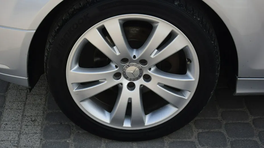 MERCEDES-BENZ C Klasa -