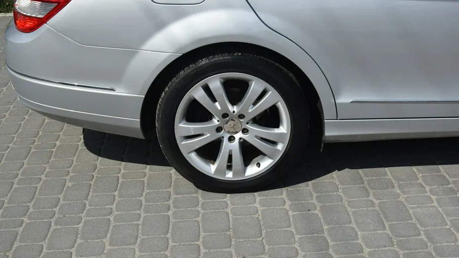 MERCEDES-BENZ C Klasa -