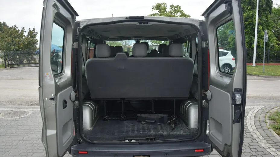 OPEL Vivaro -