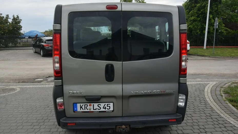 OPEL Vivaro -