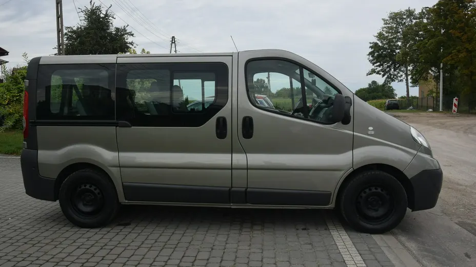 OPEL Vivaro -