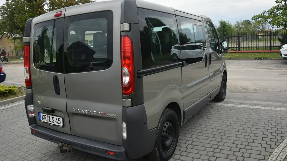 OPEL Vivaro -