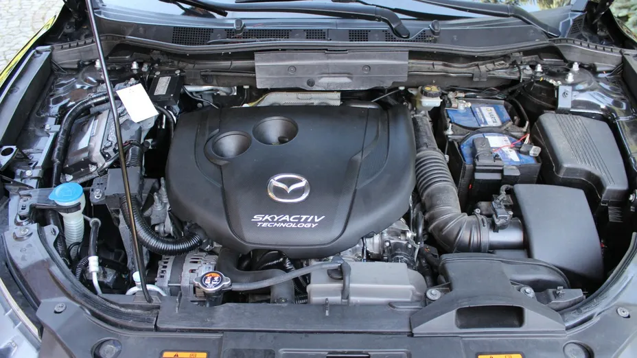 MAZDA CX-5 -