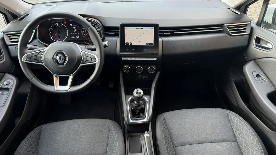 RENAULT Clio -