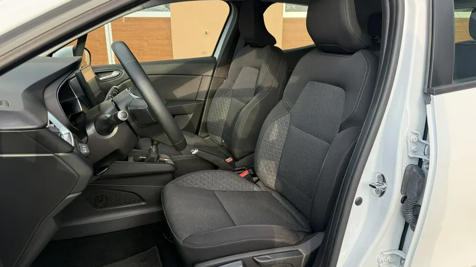 RENAULT Clio -