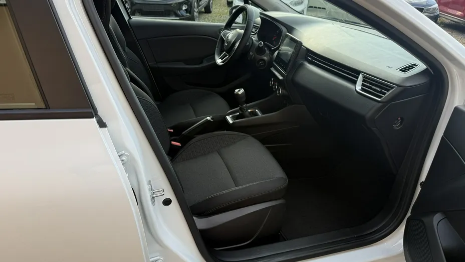 RENAULT Clio -