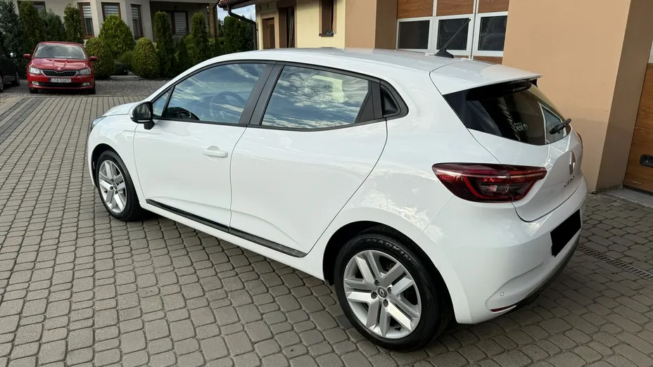 RENAULT Clio -