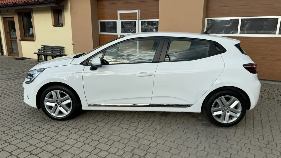 RENAULT Clio -