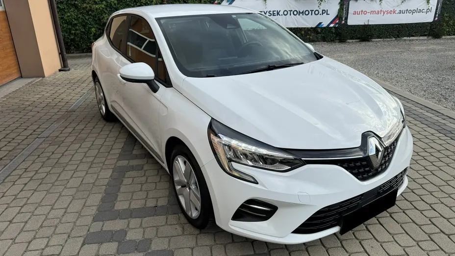 RENAULT Clio -