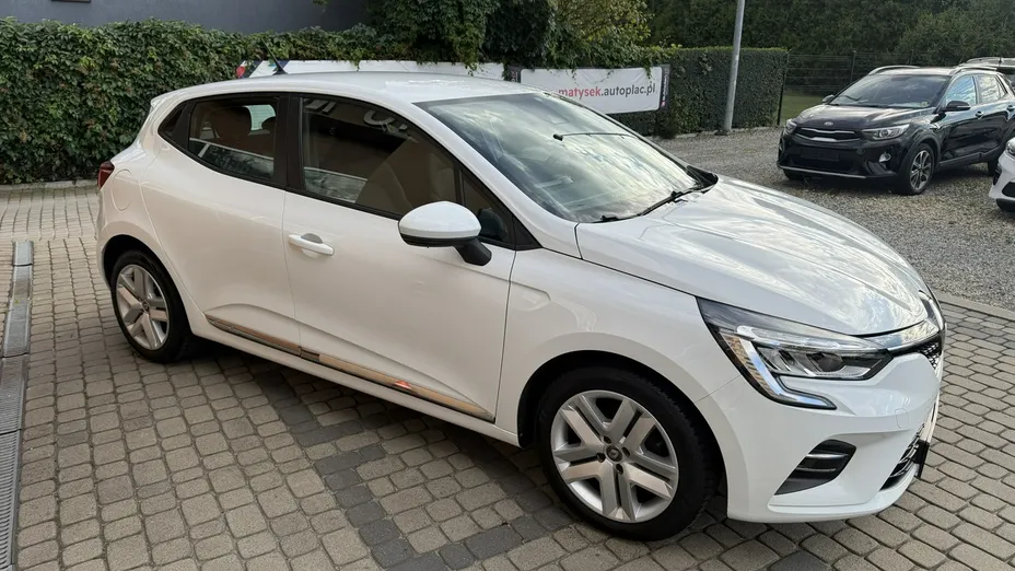 RENAULT Clio -