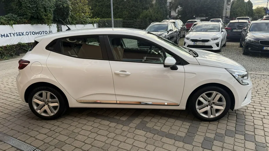 RENAULT Clio -