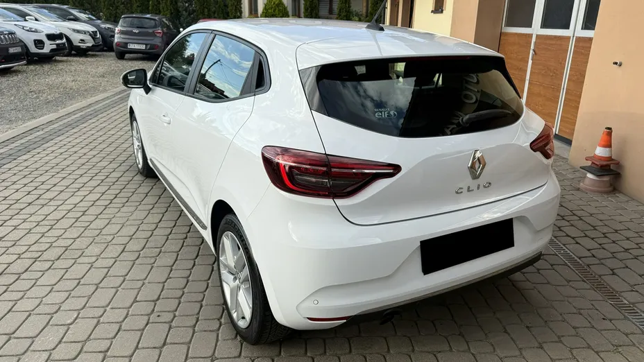 RENAULT Clio -