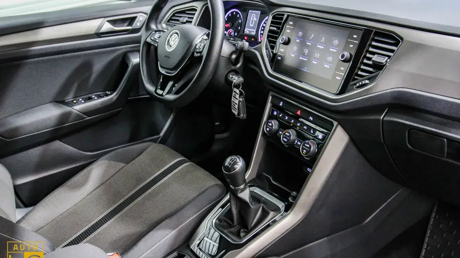 VOLKSWAGEN T-ROC -