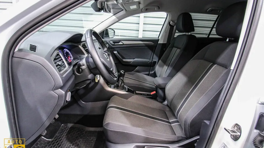 VOLKSWAGEN T-ROC -