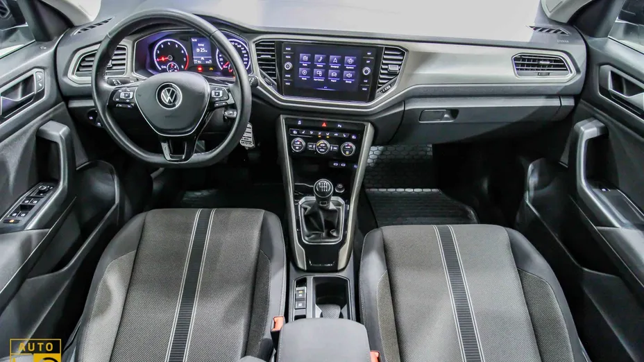 VOLKSWAGEN T-ROC -