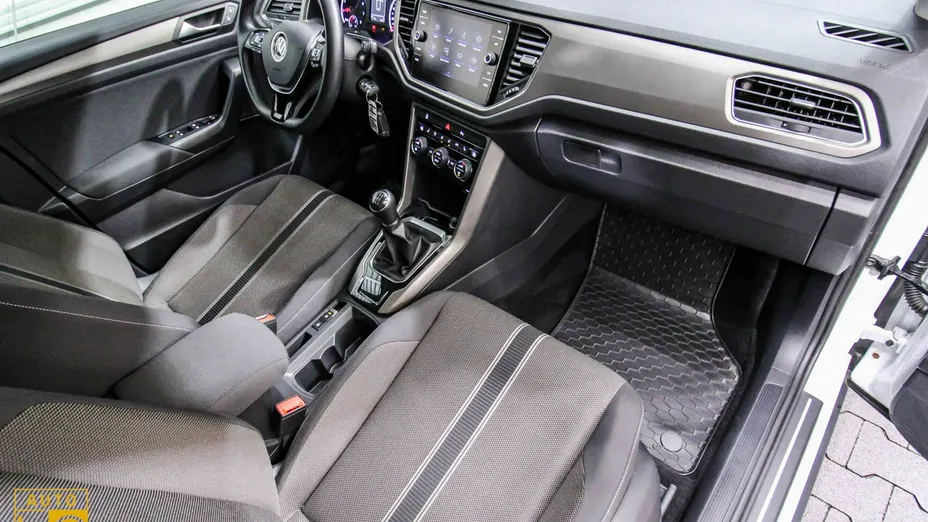 VOLKSWAGEN T-ROC -
