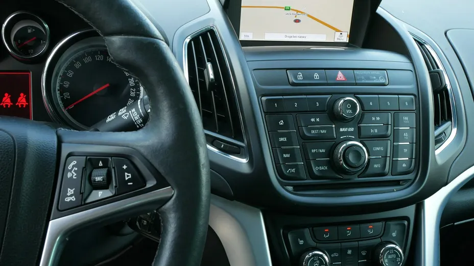 OPEL Zafira -