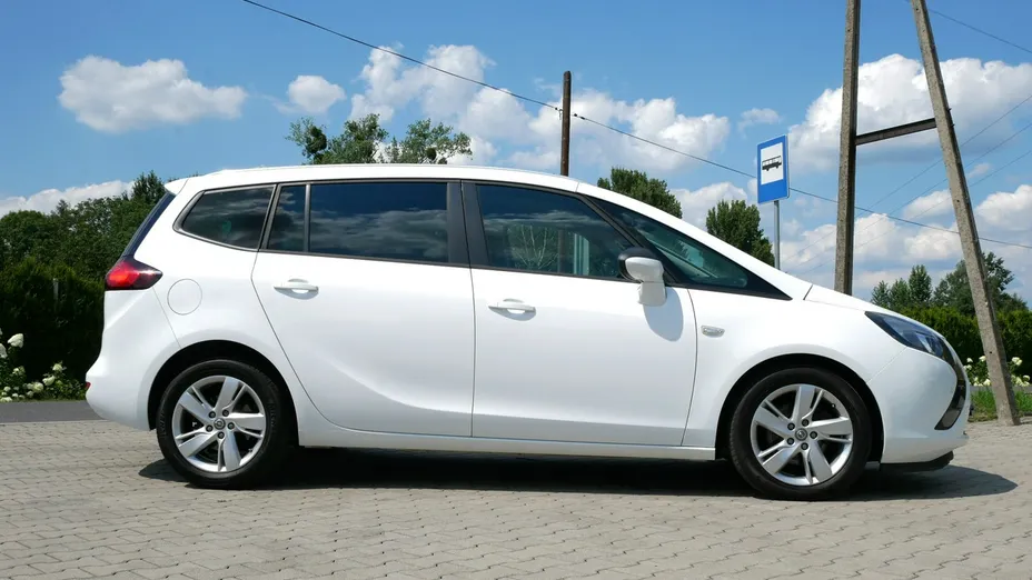 OPEL Zafira -